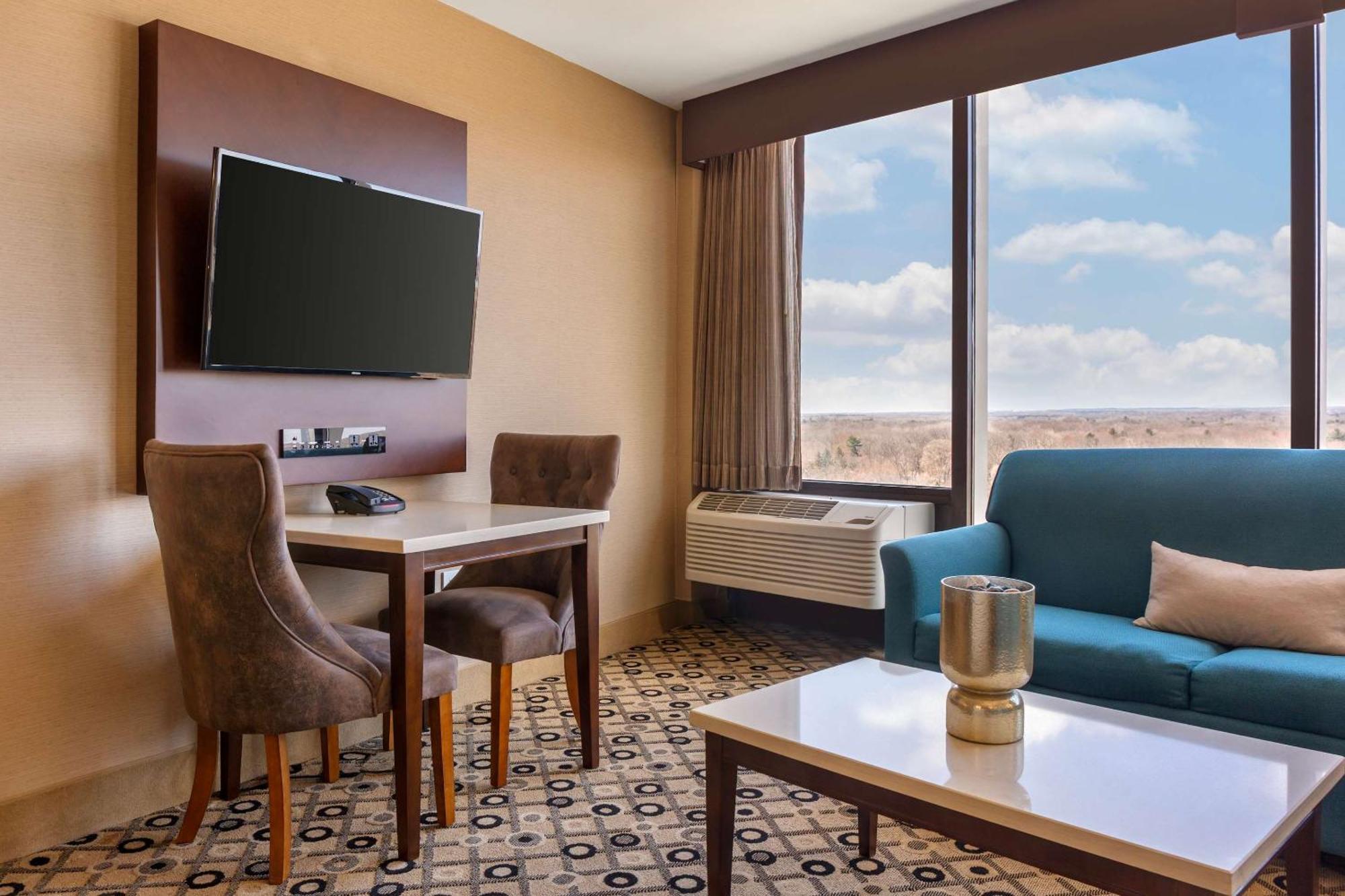 Radisson Southfield-detroit 3*