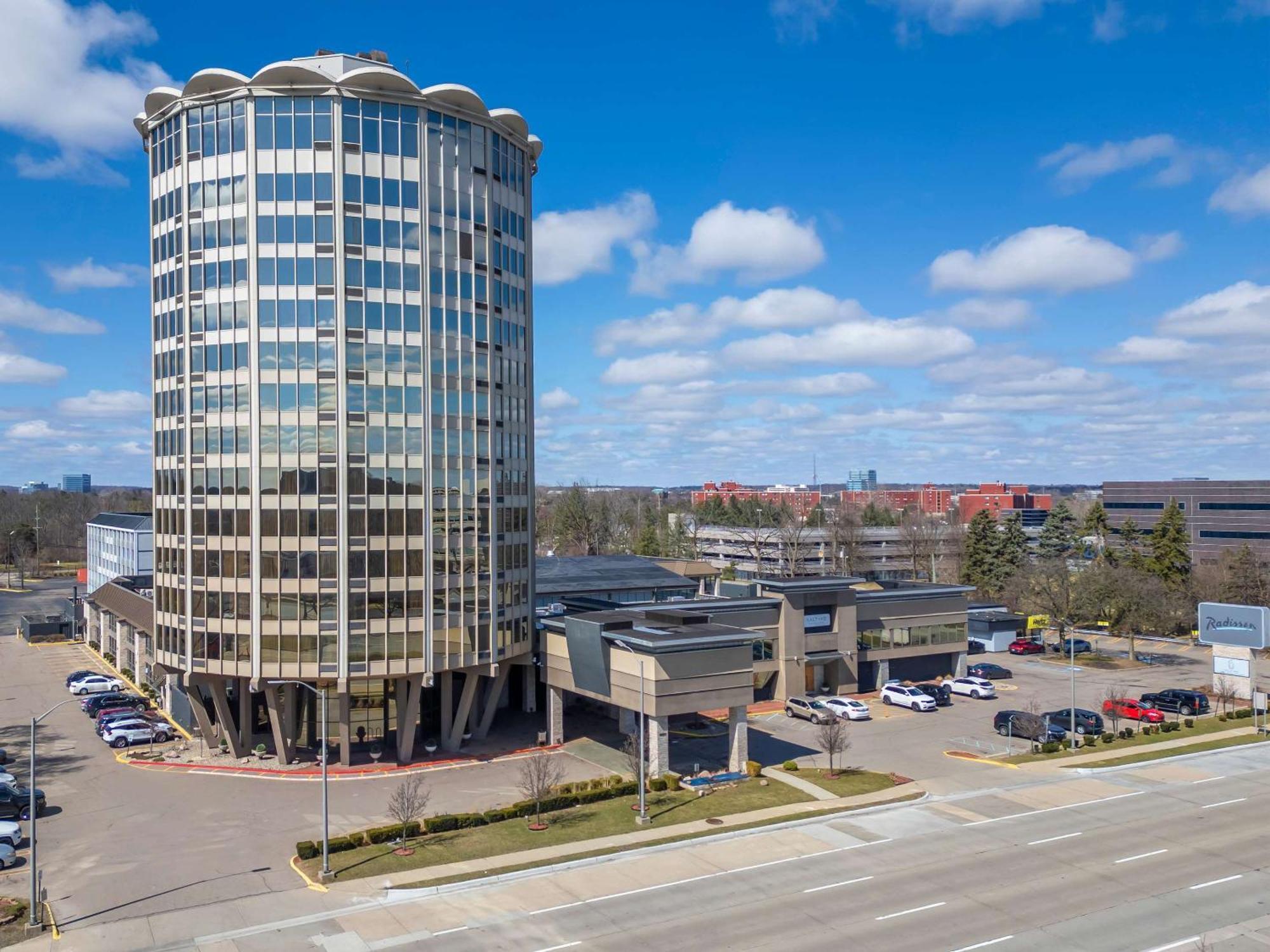 Radisson Southfield-detroit 3*